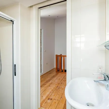 3 Bedroom Lovely In
